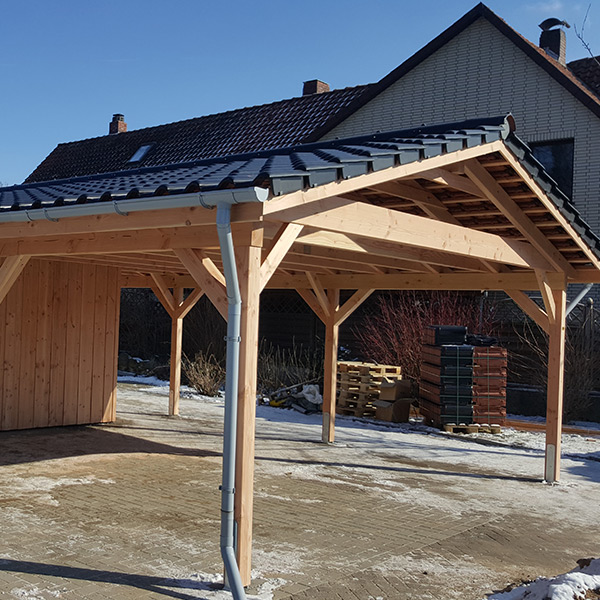 Satteldach Doppel-Carport mit Geräteraum